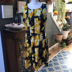 Size 14 Sleeveless dress 👗